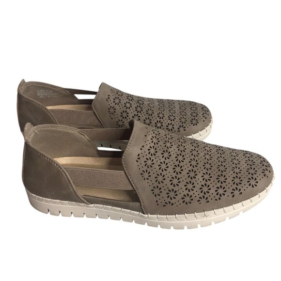 Easy Street Shoes Womens Size 8.5 Taupe Comfort Wave Slip On Perforated Loafers - Picture 1 of 12